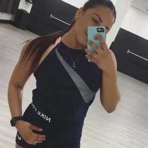 Meet your Posher, Caitlyn